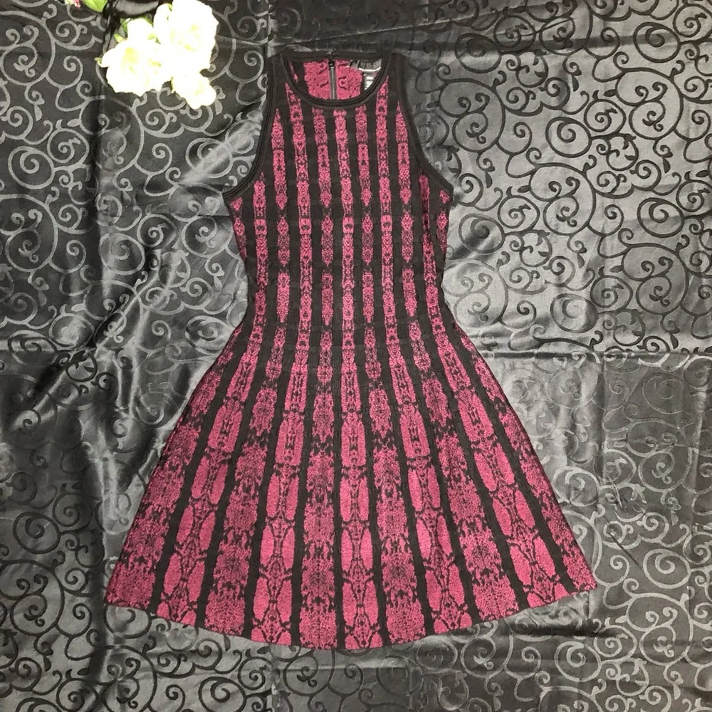 ⭐️NEW⭐️White House Black Market (WHBM) Sleeveless Python-Print Sweater Dress - Picture 7 of 13